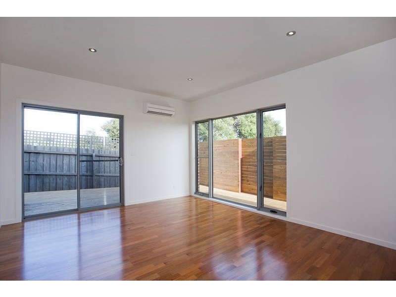 1/20-22  Surfcoast Highway, Torquay VIC 3228