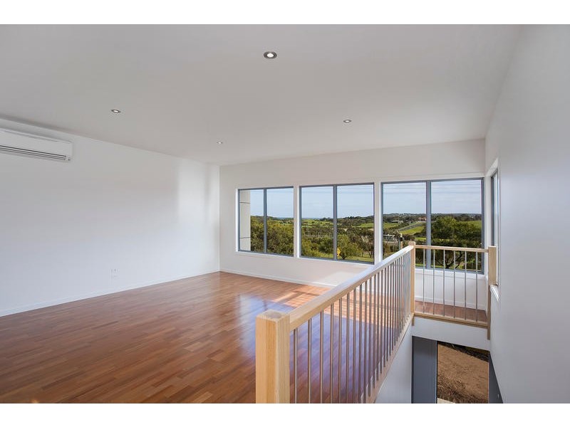 1/20-22  Surfcoast Highway, Torquay VIC 3228