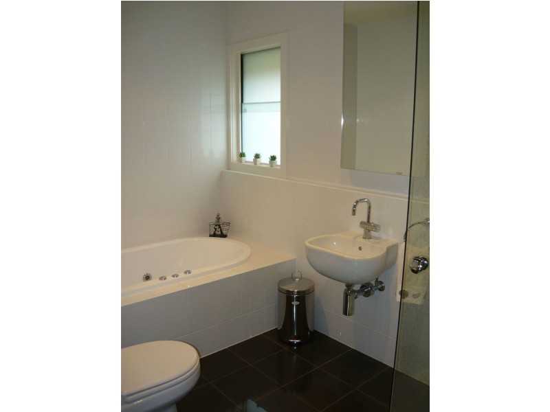 4/11-14 Darian Road, Torquay VIC 3228