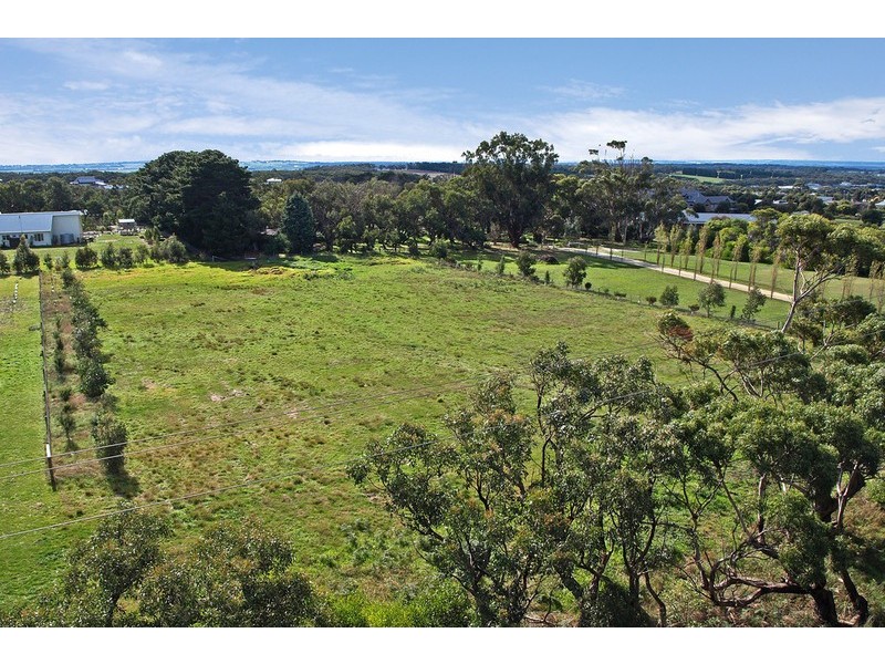 292 Grossmans Road, Torquay VIC 3228