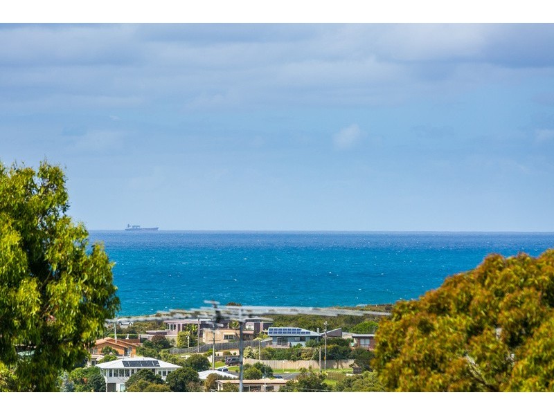 2/45 Great Ocean Road, Jan Juc VIC 3228