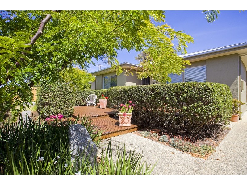 9 Pride Street, Torquay VIC 3228