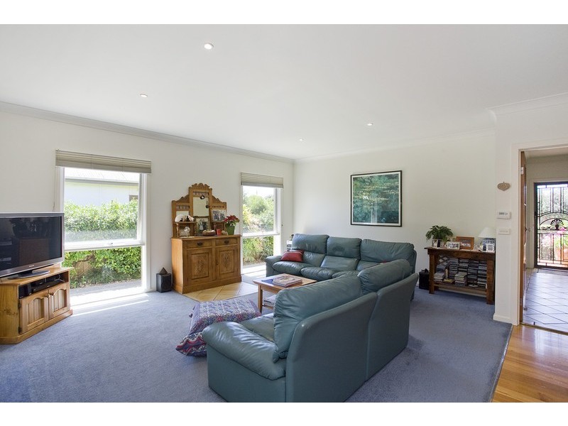 9 Pride Street, Torquay VIC 3228