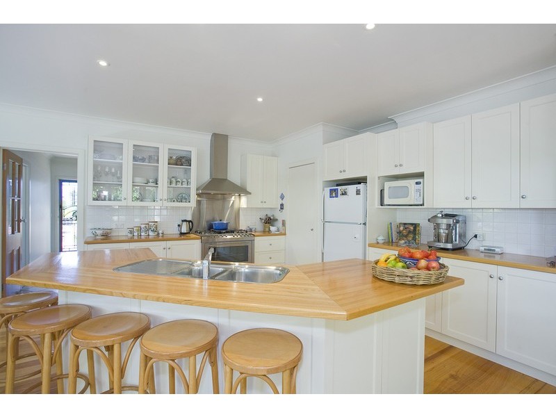 9 Pride Street, Torquay VIC 3228