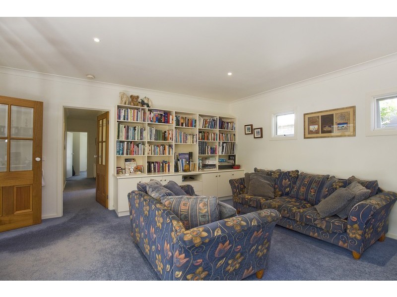 9 Pride Street, Torquay VIC 3228