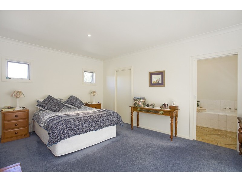 9 Pride Street, Torquay VIC 3228