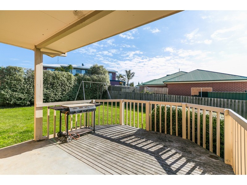 16 Manna Gum Drive, Torquay VIC 3228