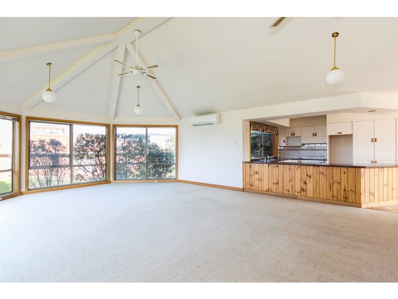 16 Manna Gum Drive, Torquay VIC 3228