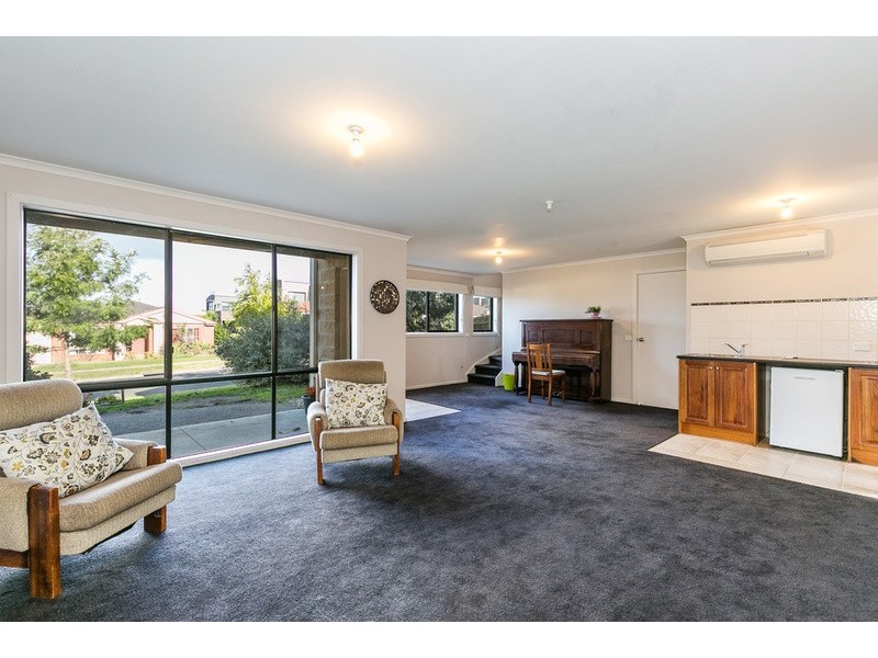 15 Pomora Avenue, Torquay VIC 3228