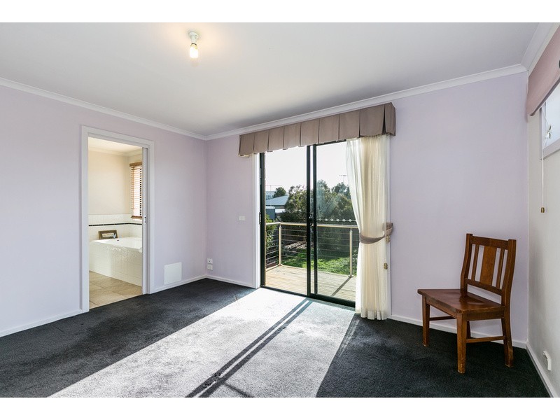 15 Pomora Avenue, Torquay VIC 3228