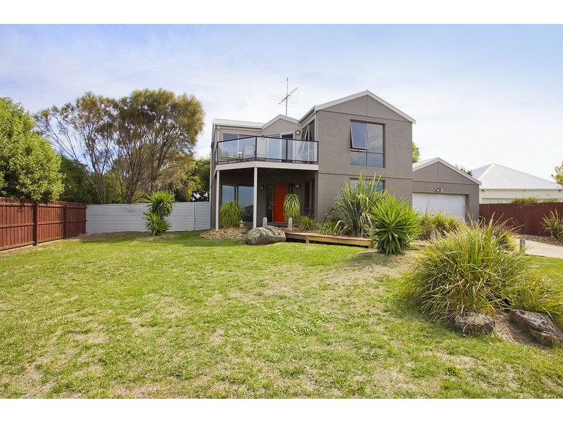 2 Afzan Court, Torquay VIC 3228