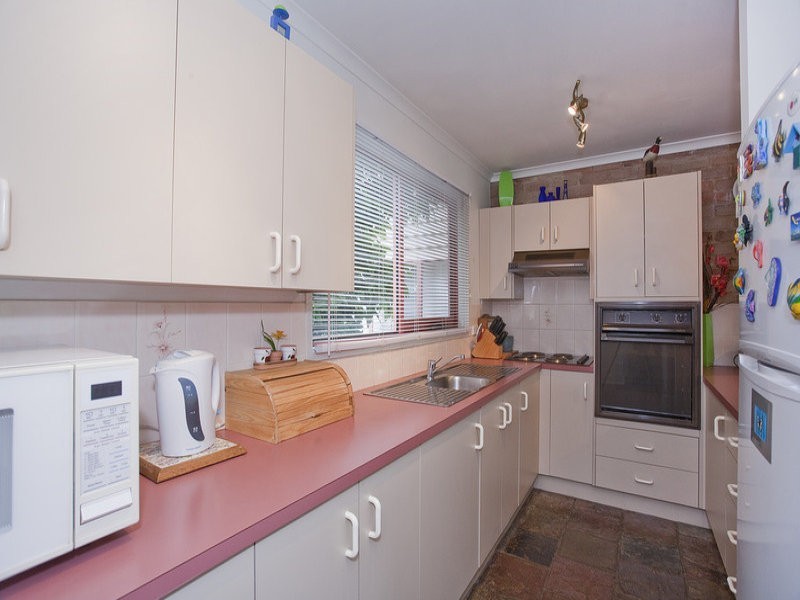 2/71 Geelong Road, Torquay VIC 3228