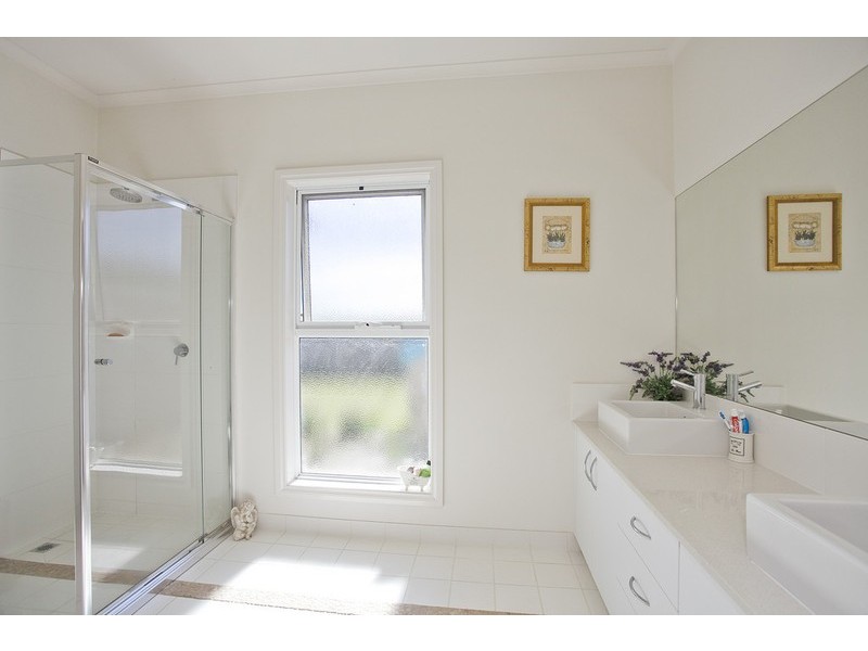 155 Coombes Road, Torquay VIC 3228