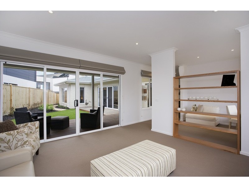 27 Longshore Street, Torquay VIC 3228