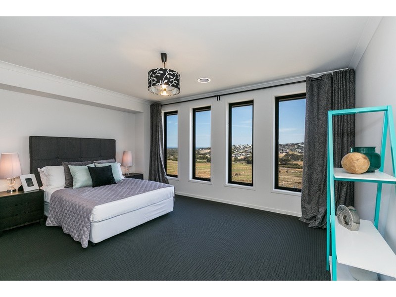 136 Beach Road, Torquay VIC 3228