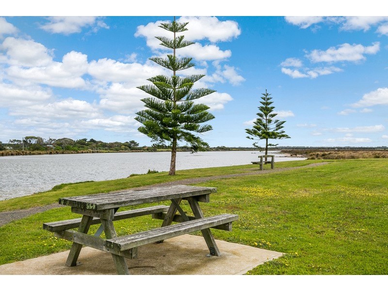 42 Blyth, Breamlea VIC 3227