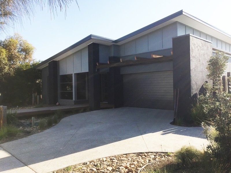 14 Ballyliffen Crescent, Torquay VIC 3228