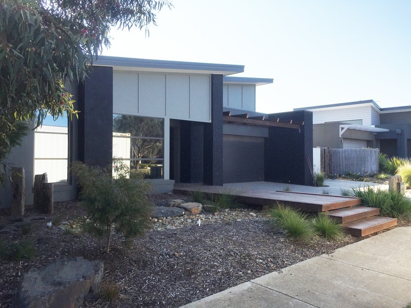 14 Ballyliffen Crescent, Torquay VIC 3228