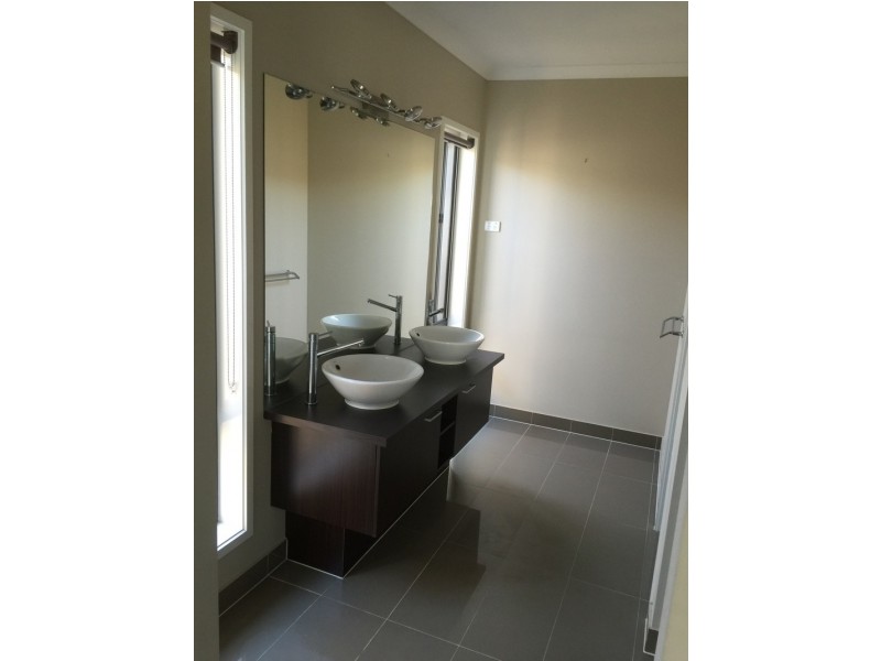 14 Ballyliffen Crescent, Torquay VIC 3228