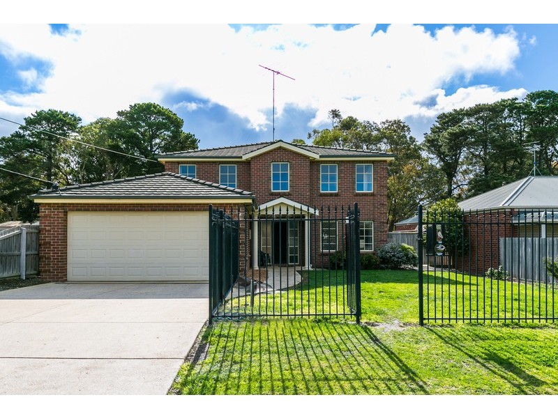 38 Sarabande Crescent, Torquay VIC 3228