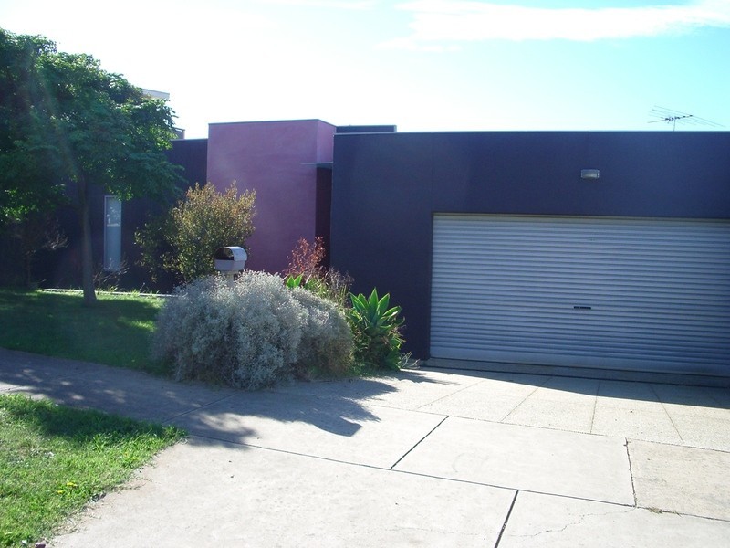 22 Ocean View Crescent, Torquay VIC 3228