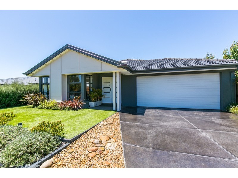 32 Illawong Drive, Torquay VIC 3228