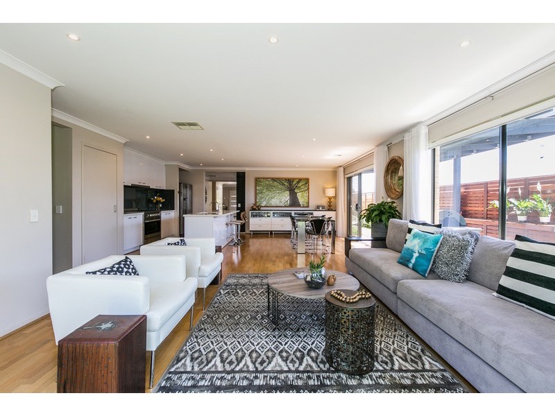 32 Illawong Drive, Torquay VIC 3228