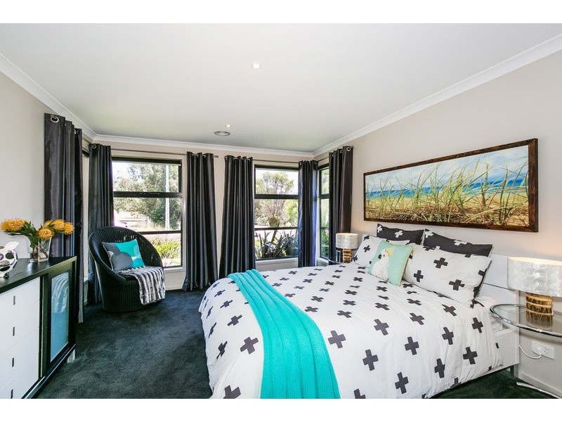 32 Illawong Drive, Torquay VIC 3228