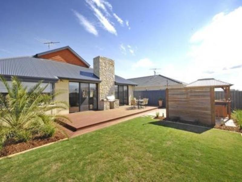 16 Seamist Way, Torquay VIC 3228
