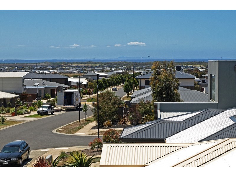 69 Centreside Drive, Torquay VIC 3228