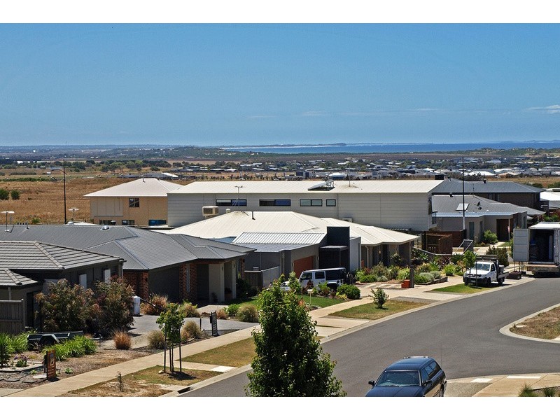69 Centreside Drive, Torquay VIC 3228