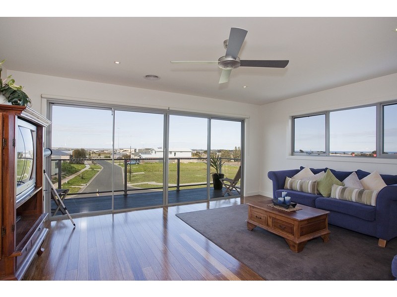 11 Headland Drive, Torquay VIC 3228