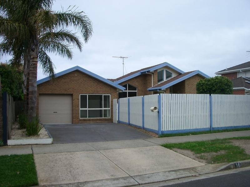16 Glaneuse Avenue, Torquay VIC 3228