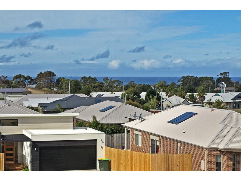4 Brooker Place, Torquay VIC 3228