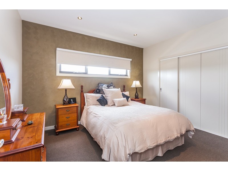 17 Eton Road, Torquay VIC 3228