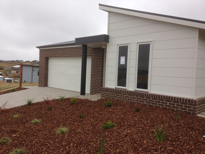 124 Beach Road, Torquay VIC 3228