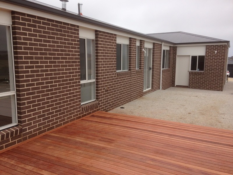 124 Beach Road, Torquay VIC 3228