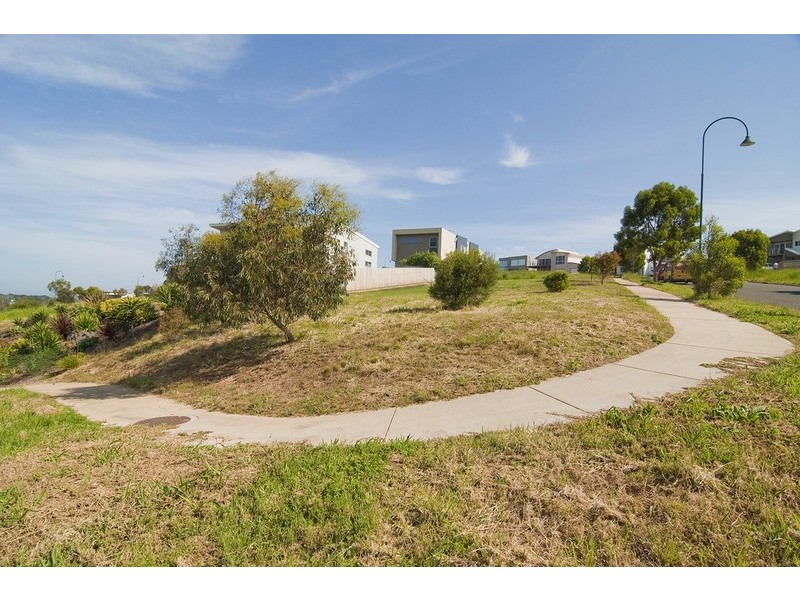 16 Springbank Circuit, Torquay VIC 3228