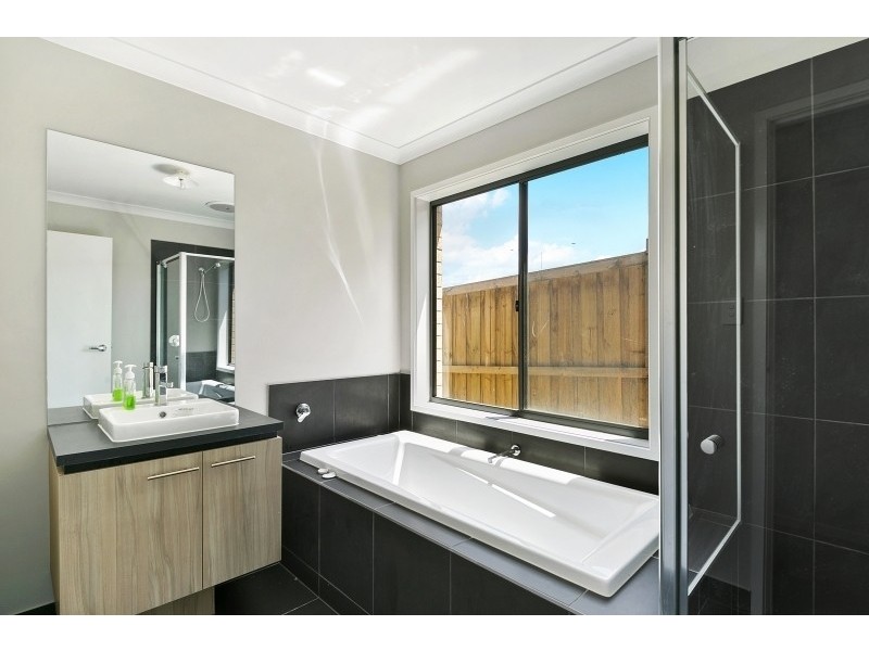 75 Merrijig Drive, Torquay VIC 3228