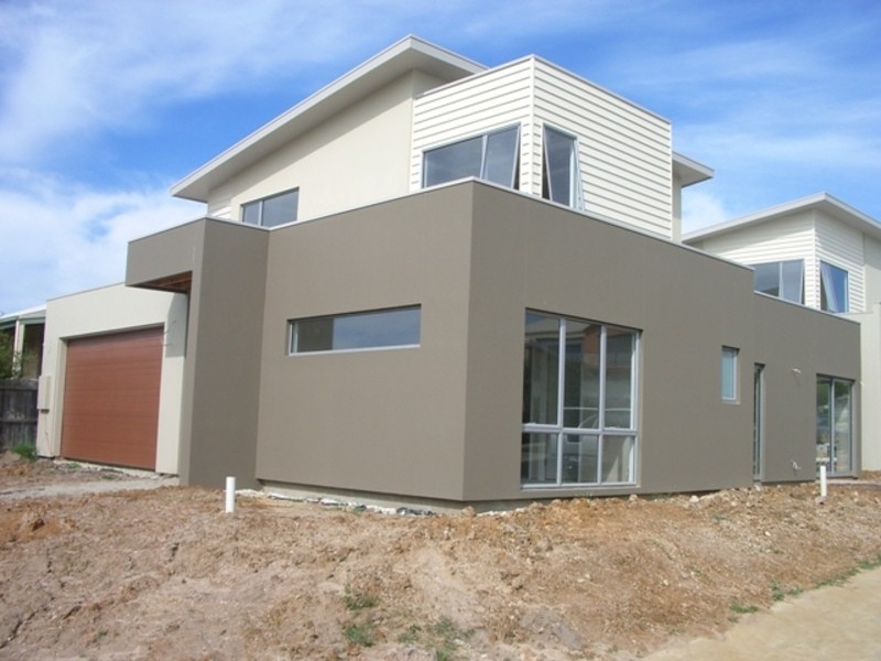1/145 Fisher Street, Torquay VIC 3228
