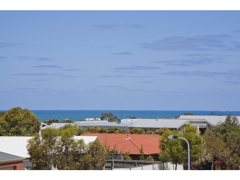 1/145 Fisher Street, Torquay VIC 3228