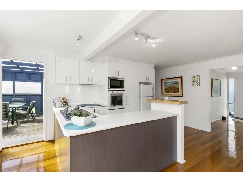 1 / 57 Glaneuse Avenue, Torquay VIC 3228