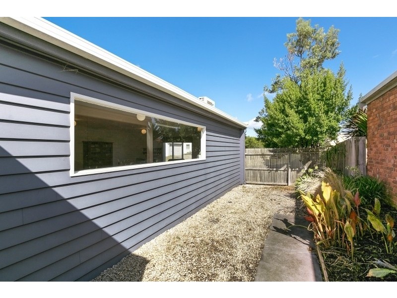 1 / 57 Glaneuse Avenue, Torquay VIC 3228