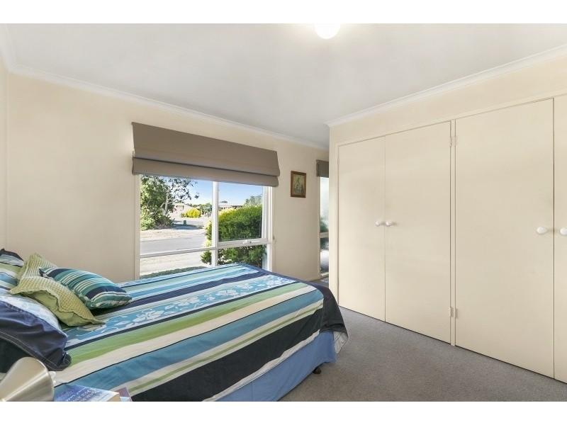 1 / 57 Glaneuse Avenue, Torquay VIC 3228