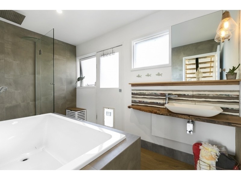 2 / 45 Great Ocean Road, Jan Juc VIC 3228