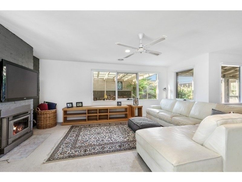 2 Petriana Court, Torquay VIC 3228