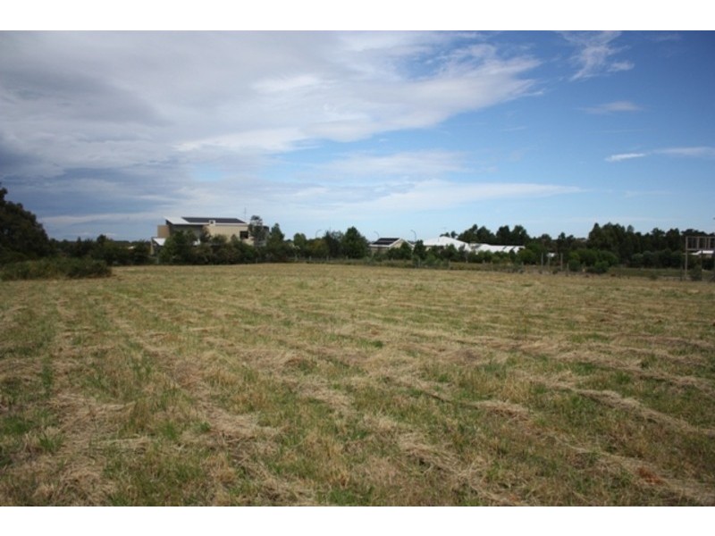 24 Ocean Acres Drive, Torquay VIC 3228