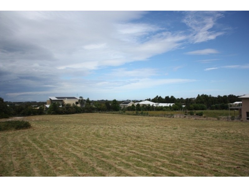 24 Ocean Acres Drive, Torquay VIC 3228