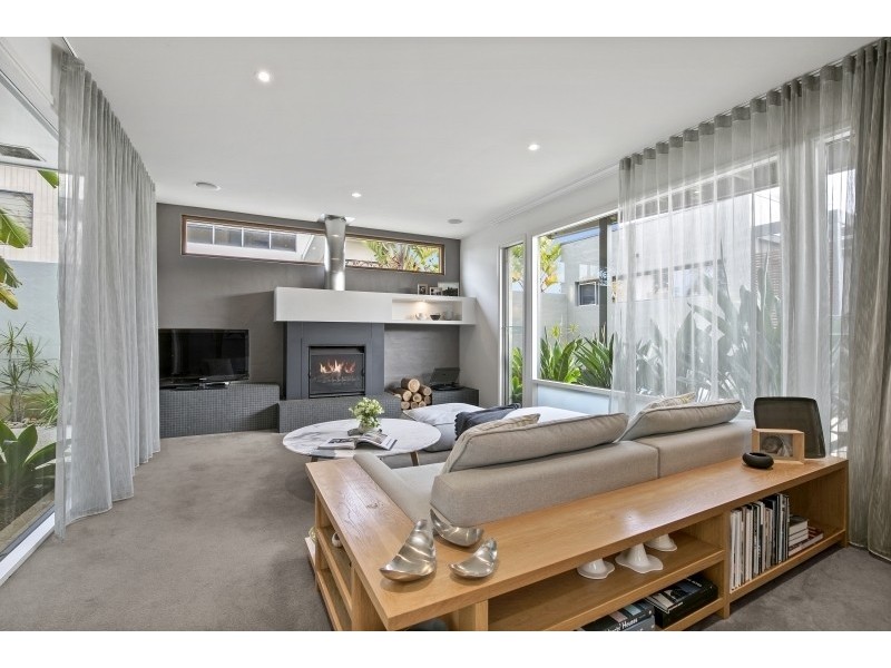 10 Pride Street, Torquay VIC 3228