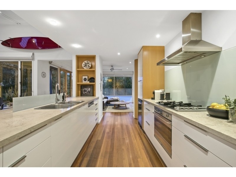 10 Pride Street, Torquay VIC 3228